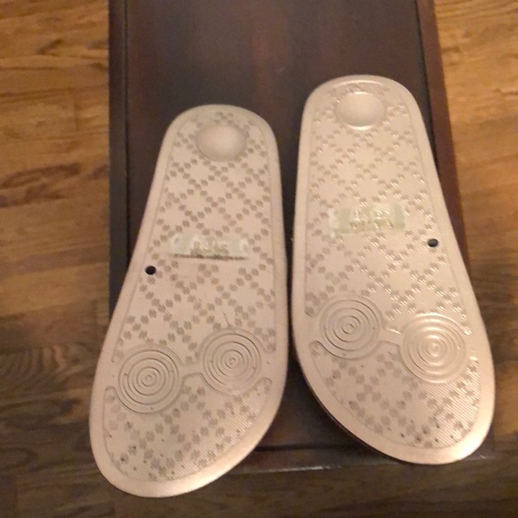 NWT and Box Rose Gold Slides - Picture 2 of 3